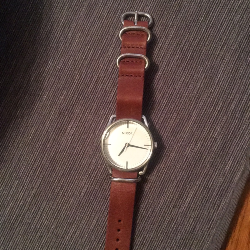 Nixon The Mellor 40mm watch with leather strap